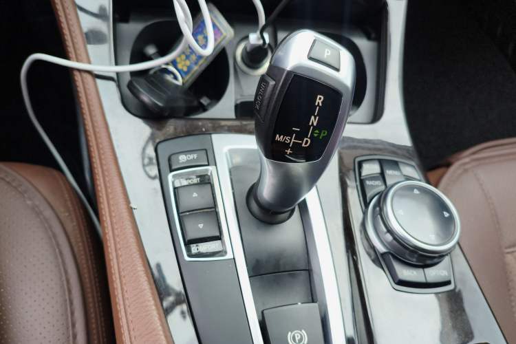 Used BMW 5 Series 2014 528Li Leading Model Gear Lever