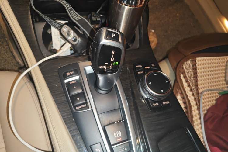 Used BMW 5 Series 2014 525Li Luxury Design Package Gear Lever