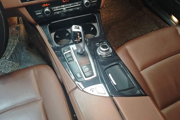 Used BMW 5 Series 2014 520Li Elegant Model Gear Lever