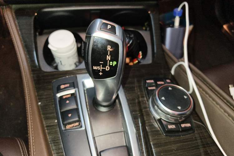 Used BMW 5 Series 2014 525Li Luxury Design Package Gear Lever