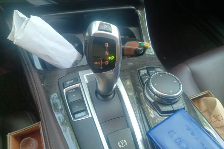 Used BMW 5 Series 2014 525Li Luxury Design Package Gear Lever