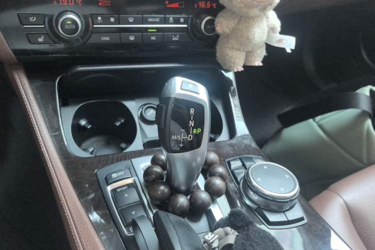 Used BMW 5 Series 2014 528Li Leading Model Gear Lever