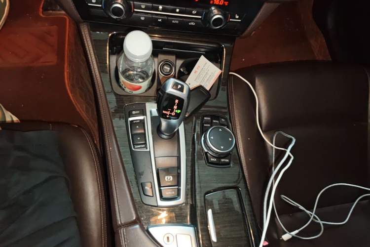 Used BMW 5 Series 2014 525Li Luxury Design Package Gear Lever