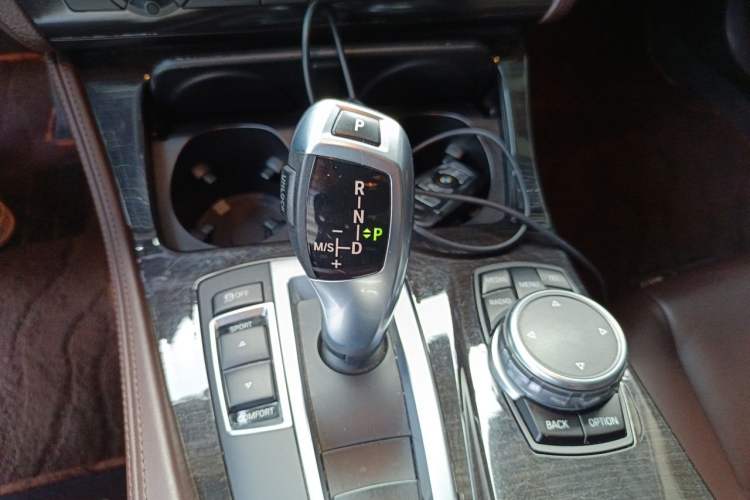 Used BMW 5 Series 2014 525Li Luxury Design Package Gear Lever