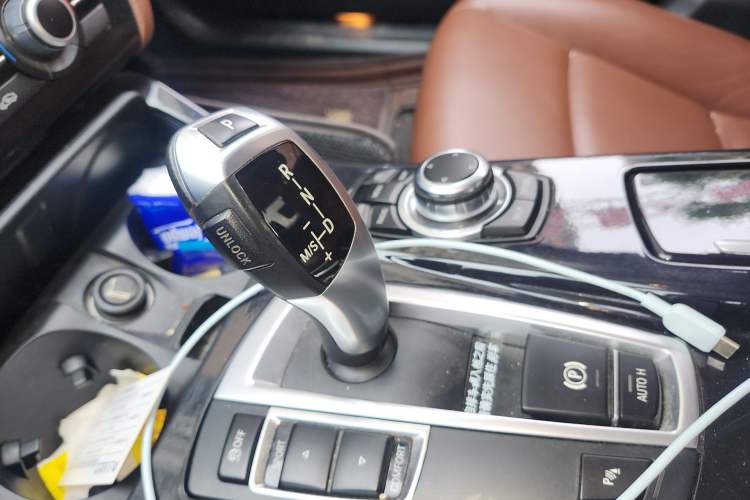 Used BMW 5 Series 2014 520Li Elegant Model Gear Lever