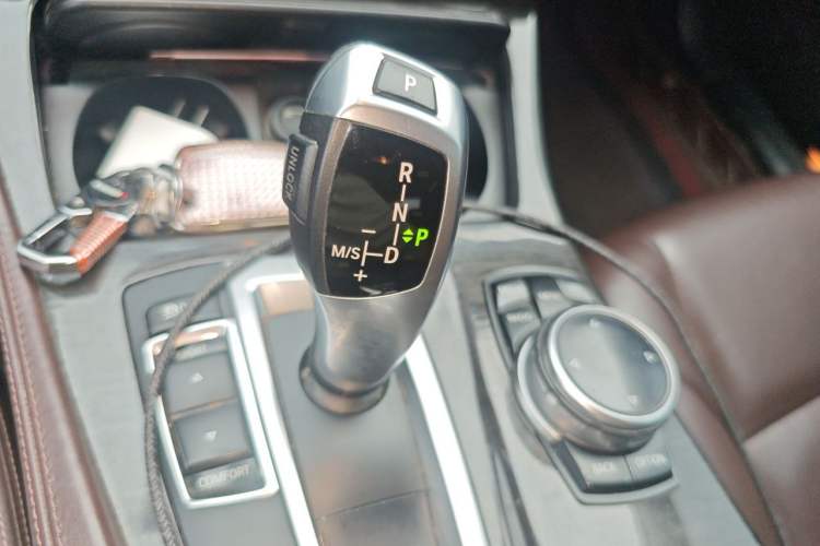 Used BMW 5 Series 2014 525Li Luxury Design Package Gear Lever