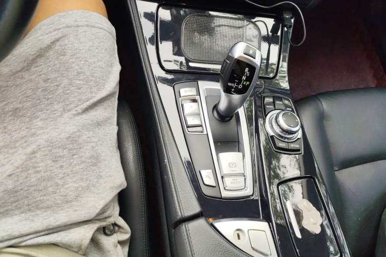 Used BMW 5 Series 2014 520Li Elegant Model Gear Lever