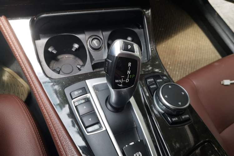 Used BMW 5 Series 2014 528Li Leading Model Gear Lever