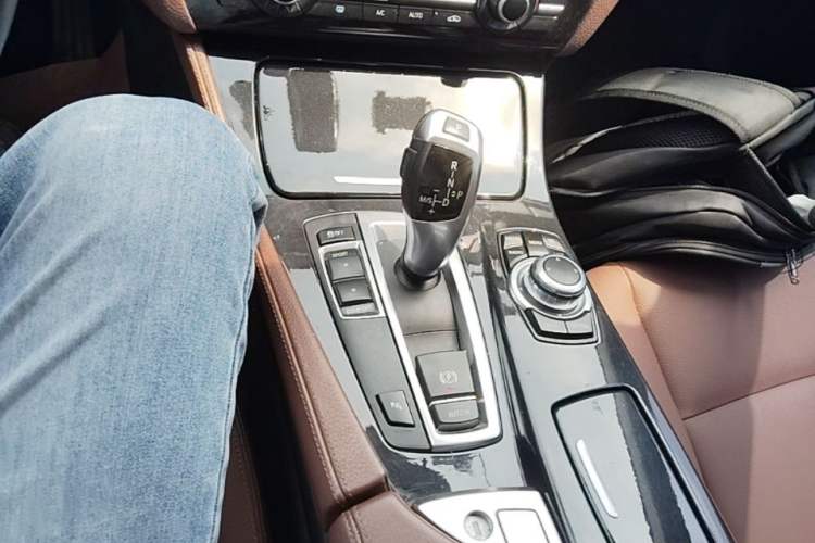 Used BMW 5 Series 2014 520Li Elegant Model Gear Lever