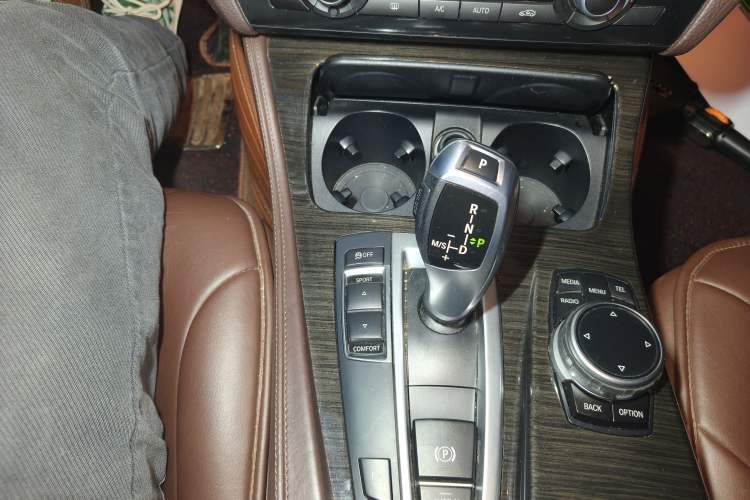 Used BMW 5 Series 2014 525Li Luxury Design Package Gear Lever