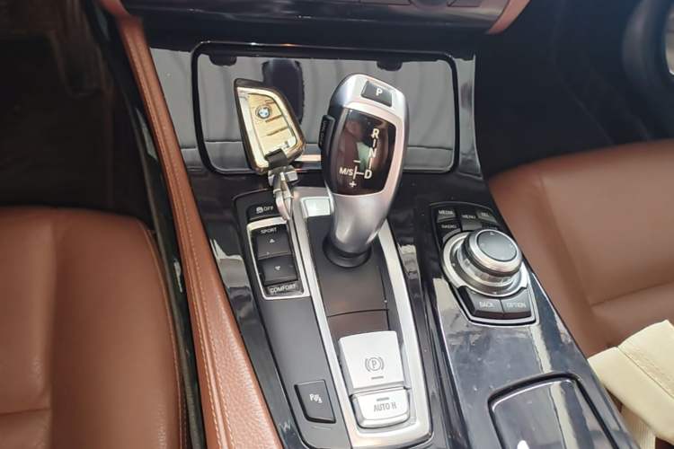 Used BMW 5 Series 2014 520Li Elegant Model Gear Lever