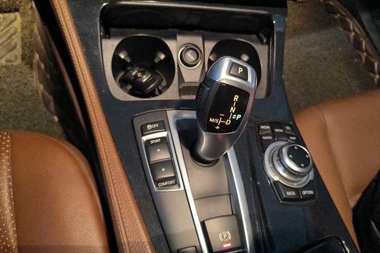 Used BMW 5 Series 2014 520Li Elegant Model Gear Lever