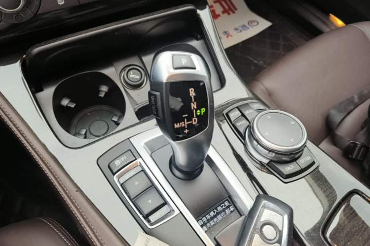 Used BMW 5 Series 2014 525Li Luxury Design Package Gear Lever