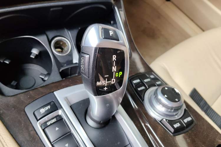 Used BMW 5 Series 2014 525Li Leading Model Gear Lever