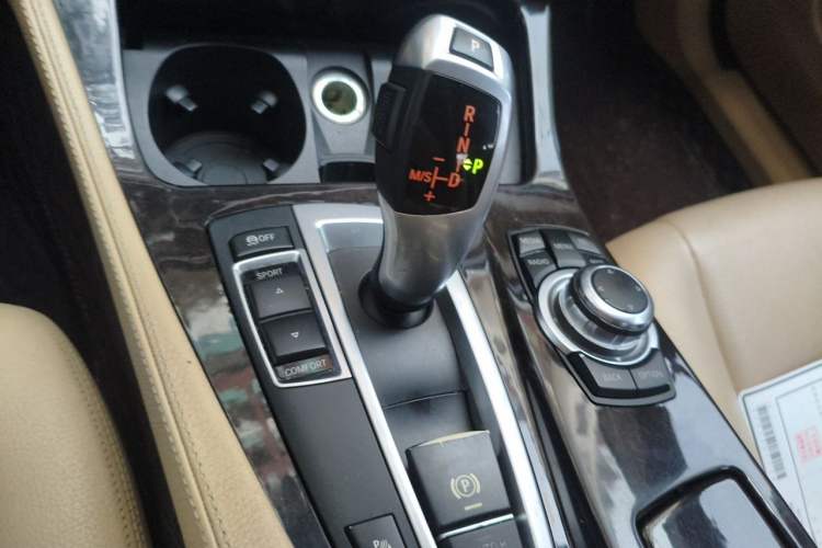Used BMW 5 Series 2014 525Li Leading Model Gear Lever