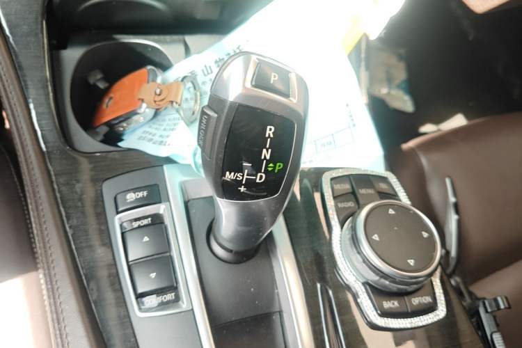 Used BMW 5 Series 2014 525Li Luxury Design Package Gear Lever