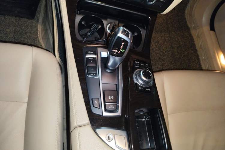 Used BMW 5 Series 2014 525Li Leading Model Gear Lever