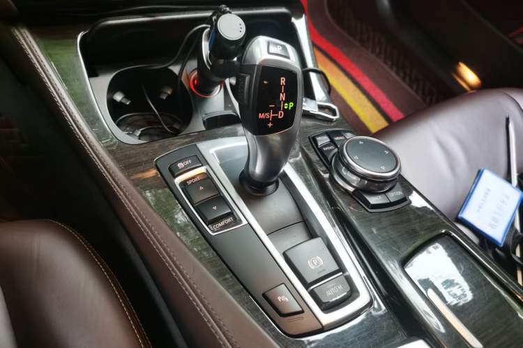 Used BMW 5 Series 2014 525Li Luxury Design Package Gear Lever