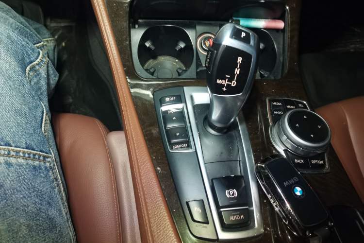 Used BMW 5 Series 2014 525Li Leading Model Gear Lever