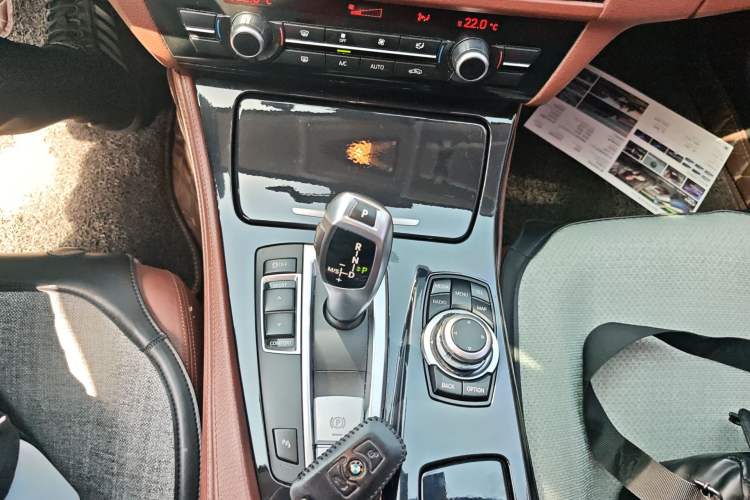 Used BMW 5 Series 2014 520Li Elegant Model Gear Lever