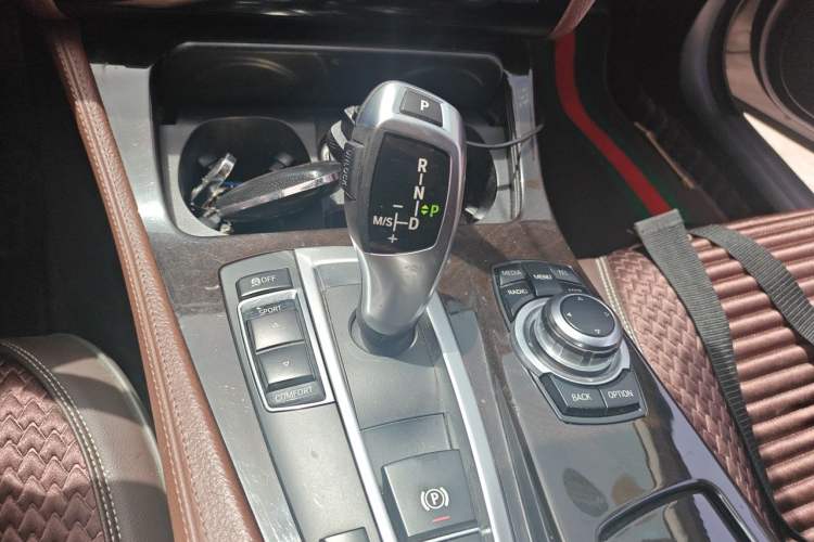 Used BMW 5 Series 2014 525Li Leading Model Gear Lever