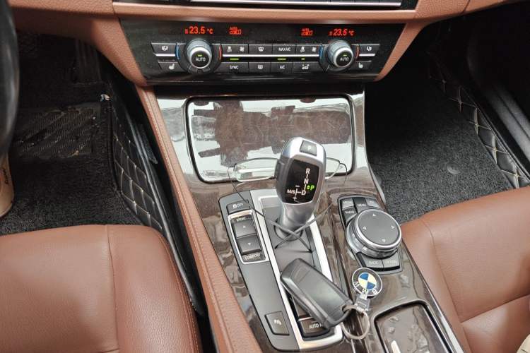 Used BMW 5 Series 2014 528Li Leading Model Gear Lever