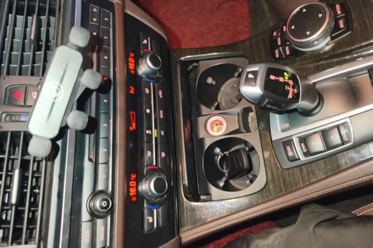 Used BMW 5 Series 2014 525Li Luxury Design Package Gear Lever