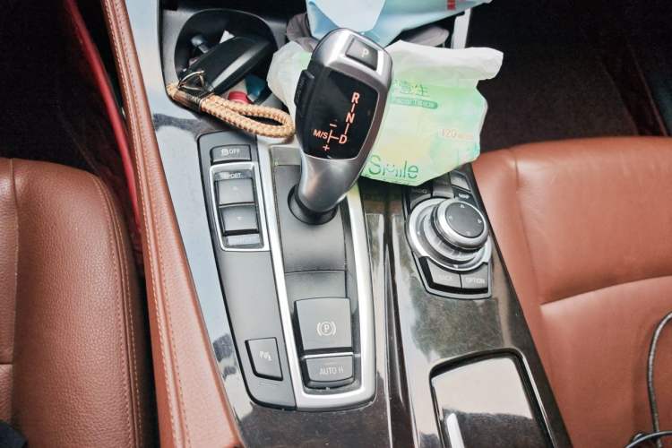 Used BMW 5 Series 2014 525Li Leading Model Gear Lever