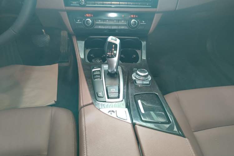 Used BMW 5 Series 2014 525Li Leading Model Gear Lever