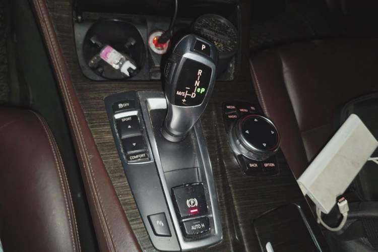 Used BMW 5 Series 2014 525Li Luxury Design Package Gear Lever