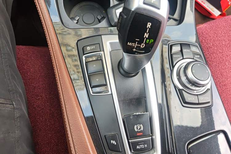 Used BMW 5 Series 2014 520Li Elegant Model Gear Lever