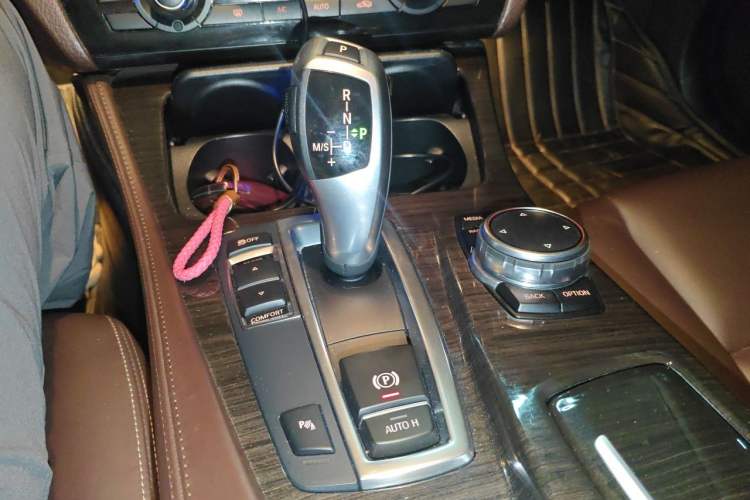 Used BMW 5 Series 2014 525Li Luxury Design Package Gear Lever