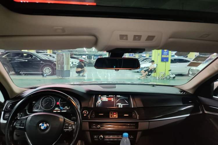 Used BMW 5 Series 2014 525Li Luxury Design Package Headliner