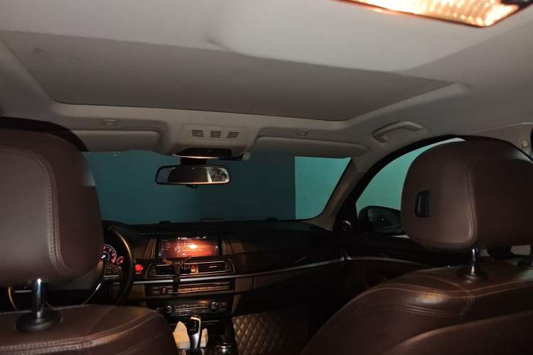Used BMW 5 Series 2014 525Li Luxury Design Package Headliner