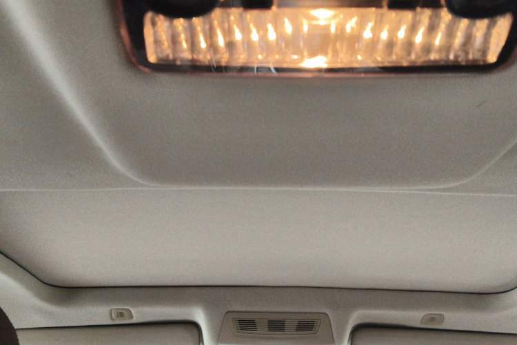 Used BMW 5 Series 2014 525Li Leading Model Headliner