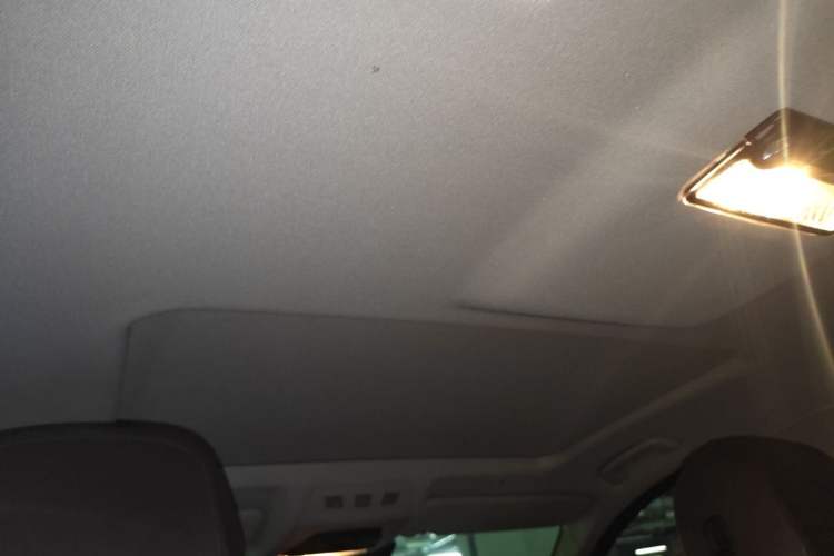 Used BMW 5 Series 2014 525Li Luxury Design Package Headliner