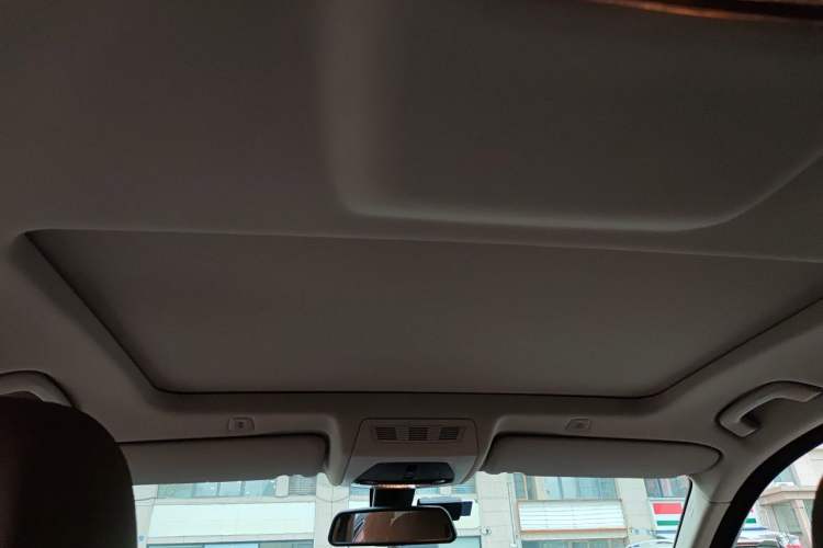 Used BMW 5 Series 2014 520Li Elegant Model Headliner