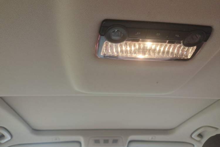Used BMW 5 Series 2014 525Li Luxury Design Package Headliner