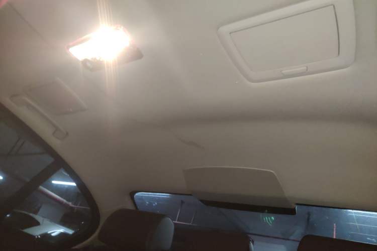 Used BMW 5 Series 2014 525Li Luxury Design Package Headliner