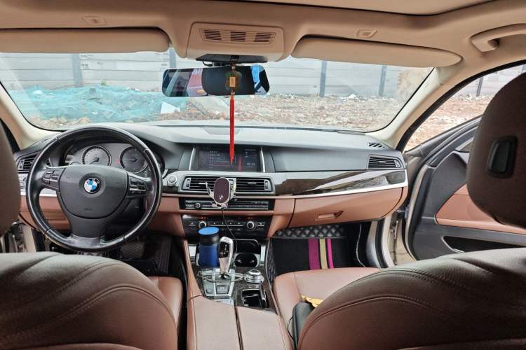 Used BMW 5 Series 2014 525Li Leading Model Headliner