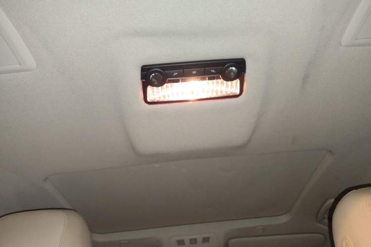 Used BMW 5 Series 2014 525Li Leading Model Headliner