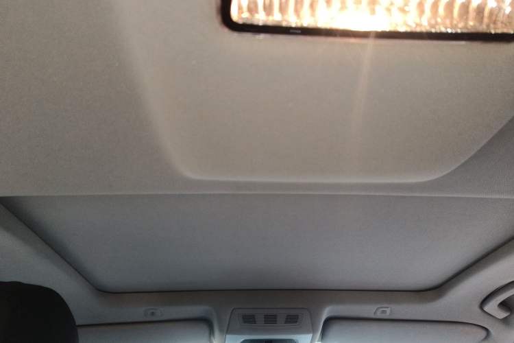Used BMW 5 Series 2014 525Li Luxury Design Package Headliner