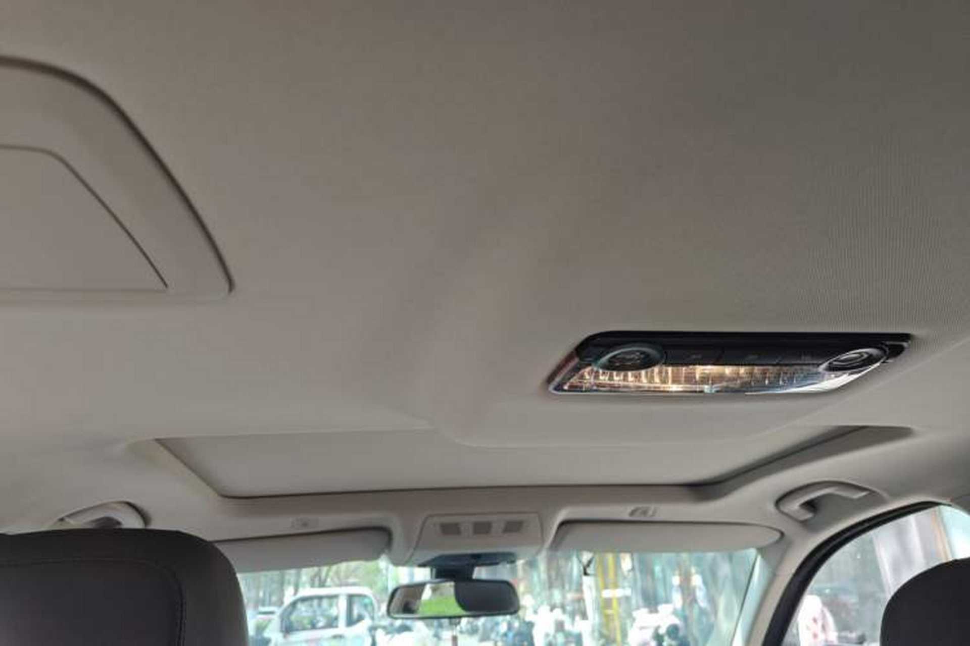 Used BMW 5 Series 2014 525Li Luxury Design Package Headliner