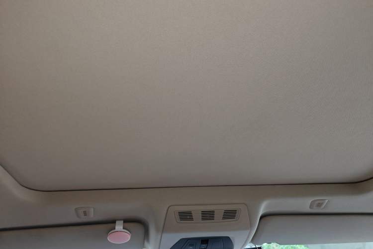 Used BMW 5 Series 2014 528Li Leading Model Headliner