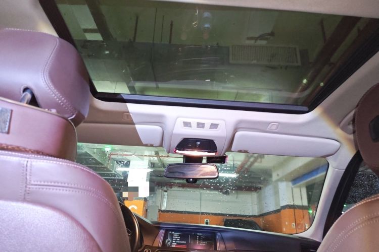 Used BMW 5 Series 2014 525Li Luxury Design Package Headliner