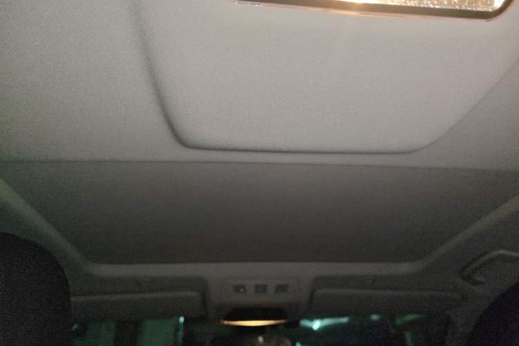 Used BMW 5 Series 2014 525Li Luxury Design Package Headliner