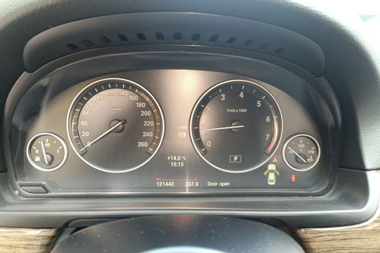Used BMW 5 Series 2014 525Li Luxury Design Package Instrument Cluster