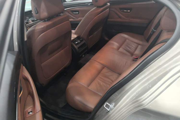 Used BMW 5 Series 2014 520i Elegant Edition Interior 1