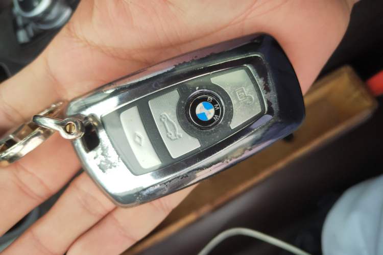 Used BMW 5 Series 2014 525Li Luxury Design Package Interior 1