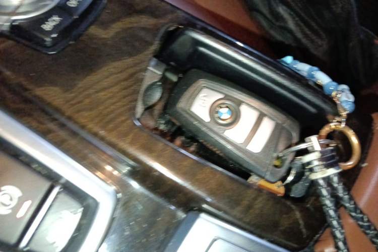 Used BMW 5 Series 2014 525Li Leading Model Interior 1